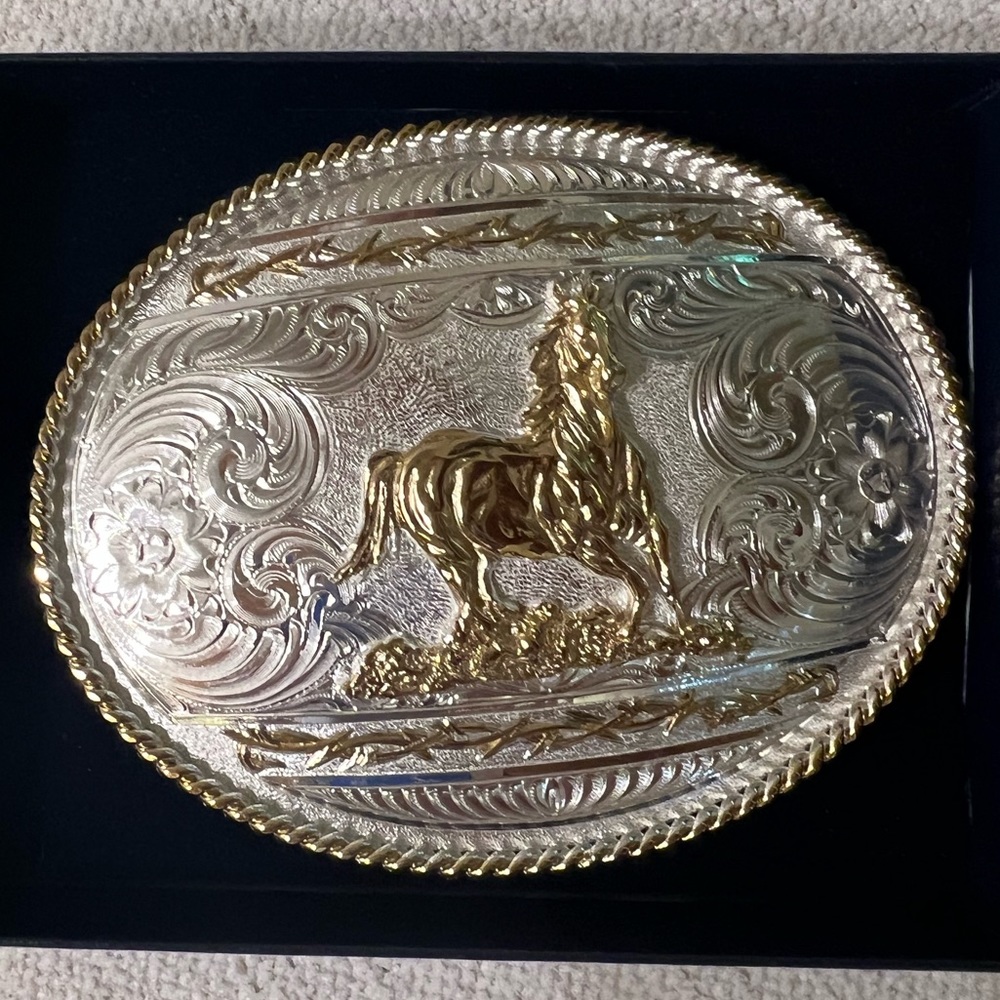 Beautiful Western Belt Buckle